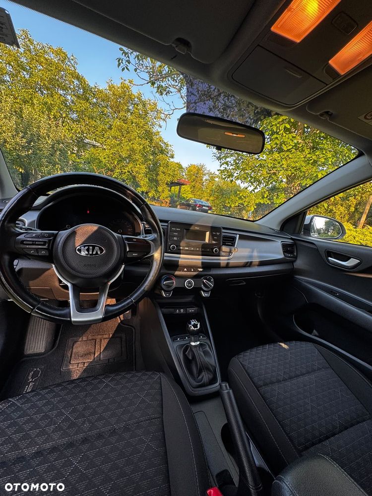 Kia Rio - 8