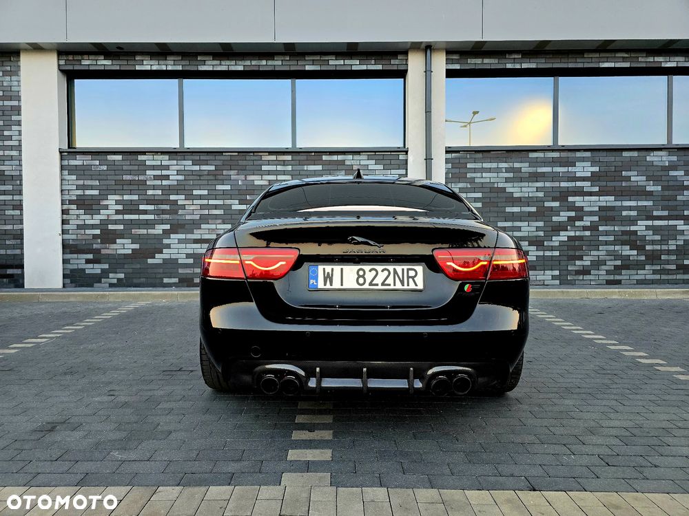 Jaguar XE S - 7