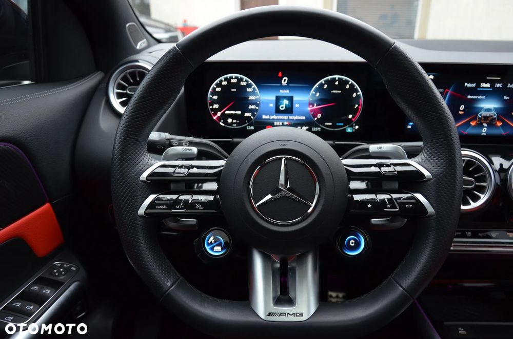 Mercedes-Benz GLA AMG 35 4-Matic - 24