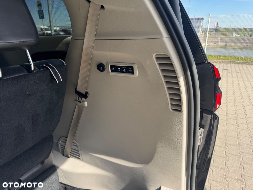 Chrysler Pacifica - 30