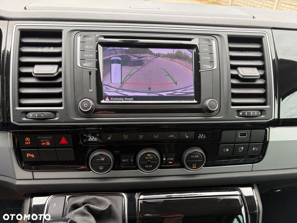 Volkswagen Multivan - 11