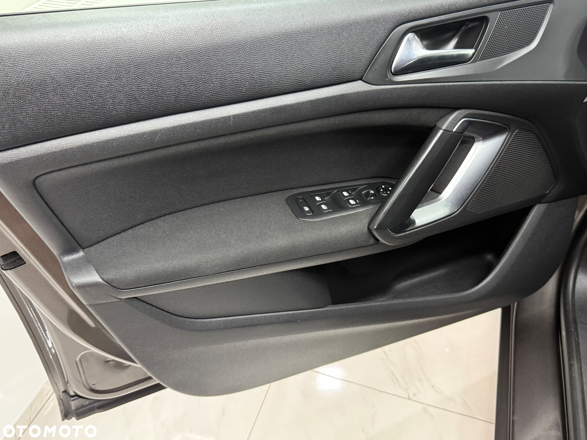 Peugeot 308 1.6 THP Allure - 14
