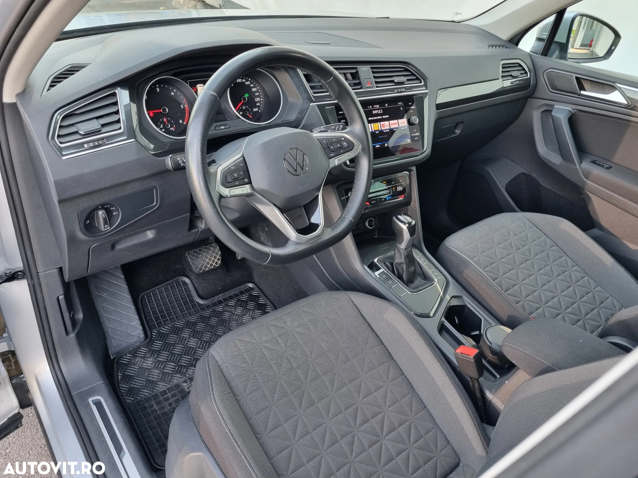 Volkswagen Tiguan 2.0 TDI SCR DSG Life - 9
