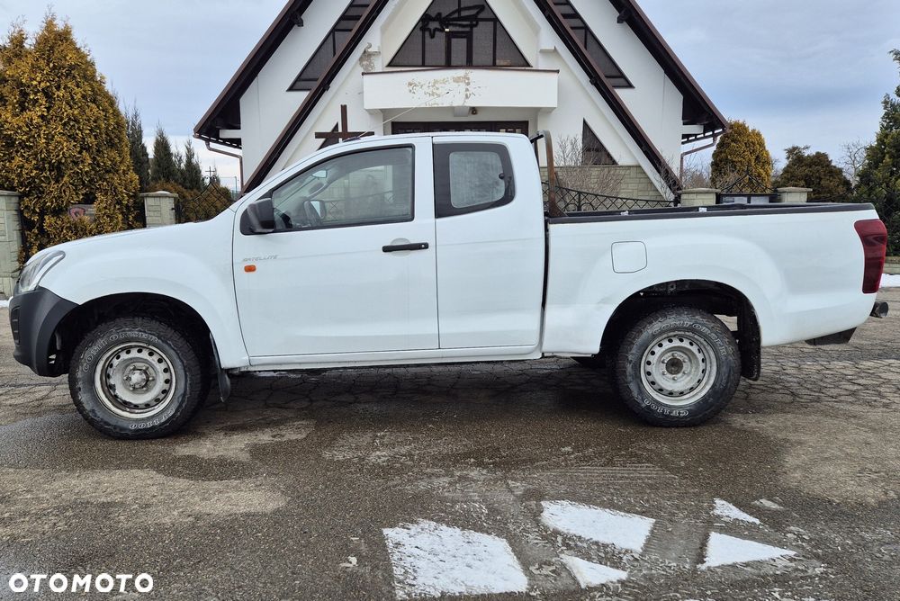 Isuzu D-Max 1.9 DC L - 6