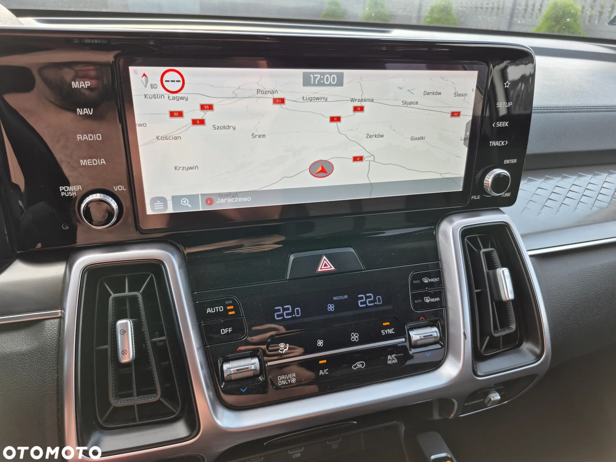 Kia Sorento - 10