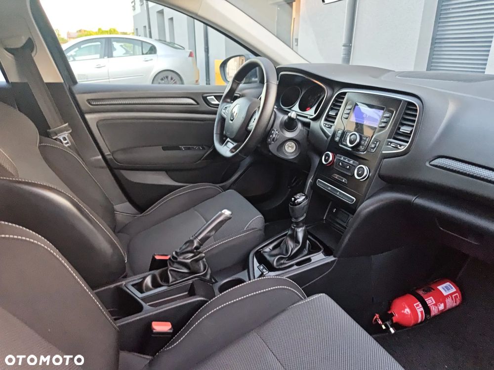 Renault Megane TCe 115 GPF LIMITED - 5