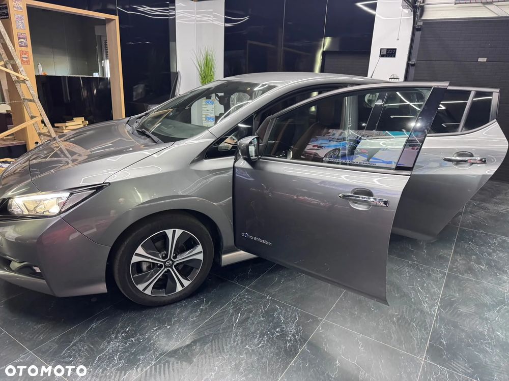 Nissan Leaf 40 kWh Tekna - 2