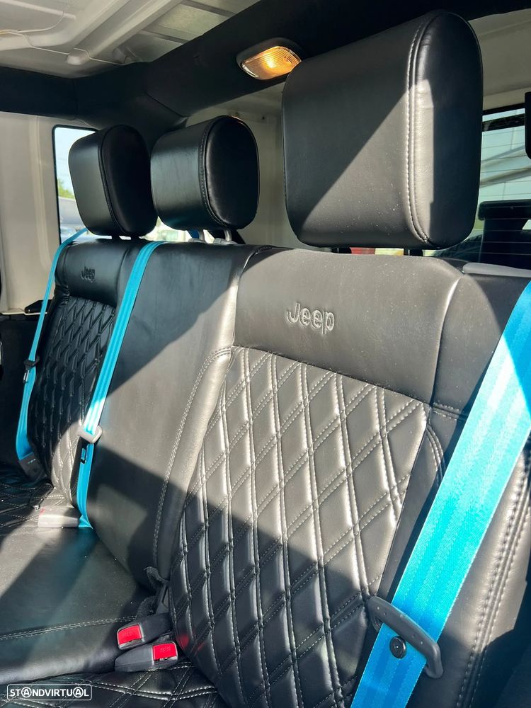 Jeep Wrangler Unlimited 2.8 CRD MTX Rubicon - 19