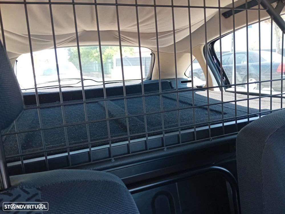 Citroën C4 1.6 HDi Business - 4