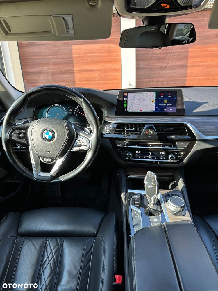 BMW Seria 5 530d xDrive Luxury Line - 9