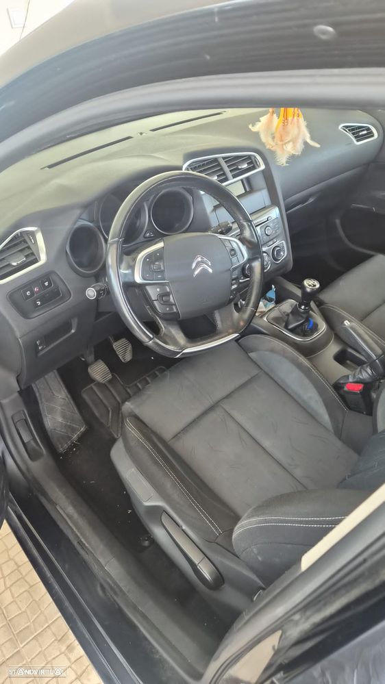 Citroën C4 1.6 HDi Attraction - 9