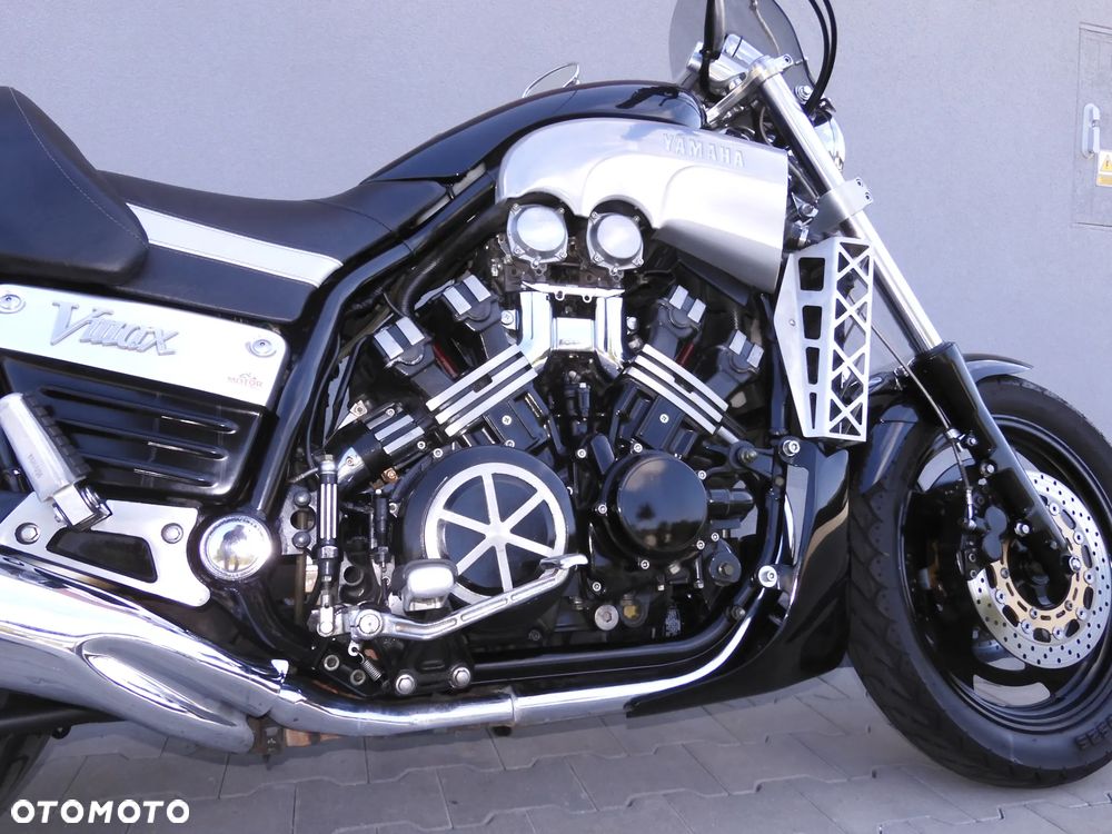 Yamaha V-MAX - 13