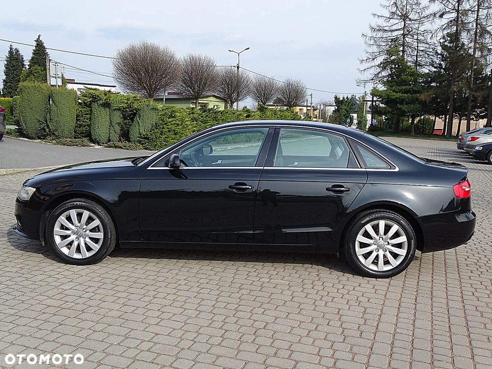 Audi A4 Limousine - 10