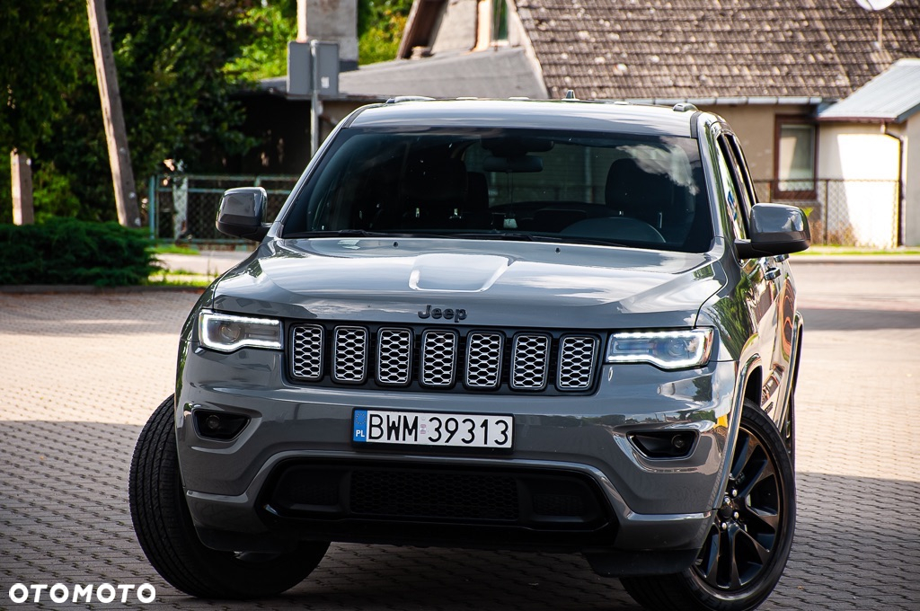 Jeep Grand Cherokee - 8