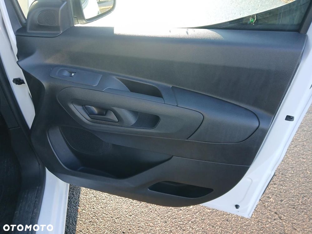 Toyota PROACE CITY - 38