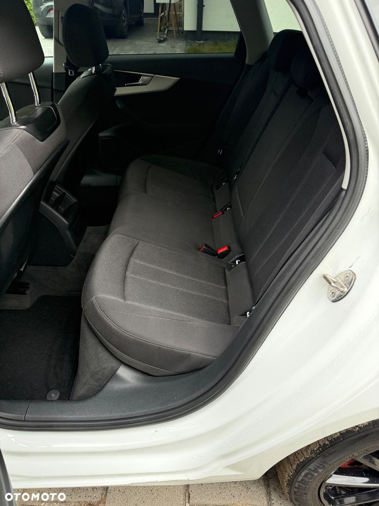 Audi A4 Avant 2.0 TDI ultra S tronic design - 22