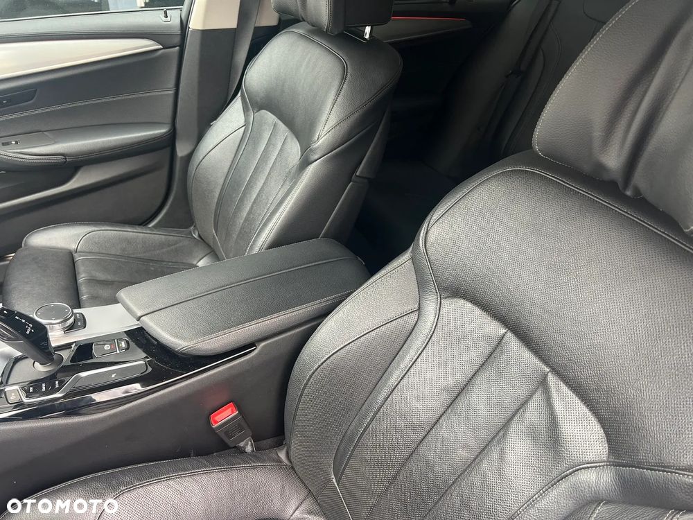 BMW Seria 5 - 10