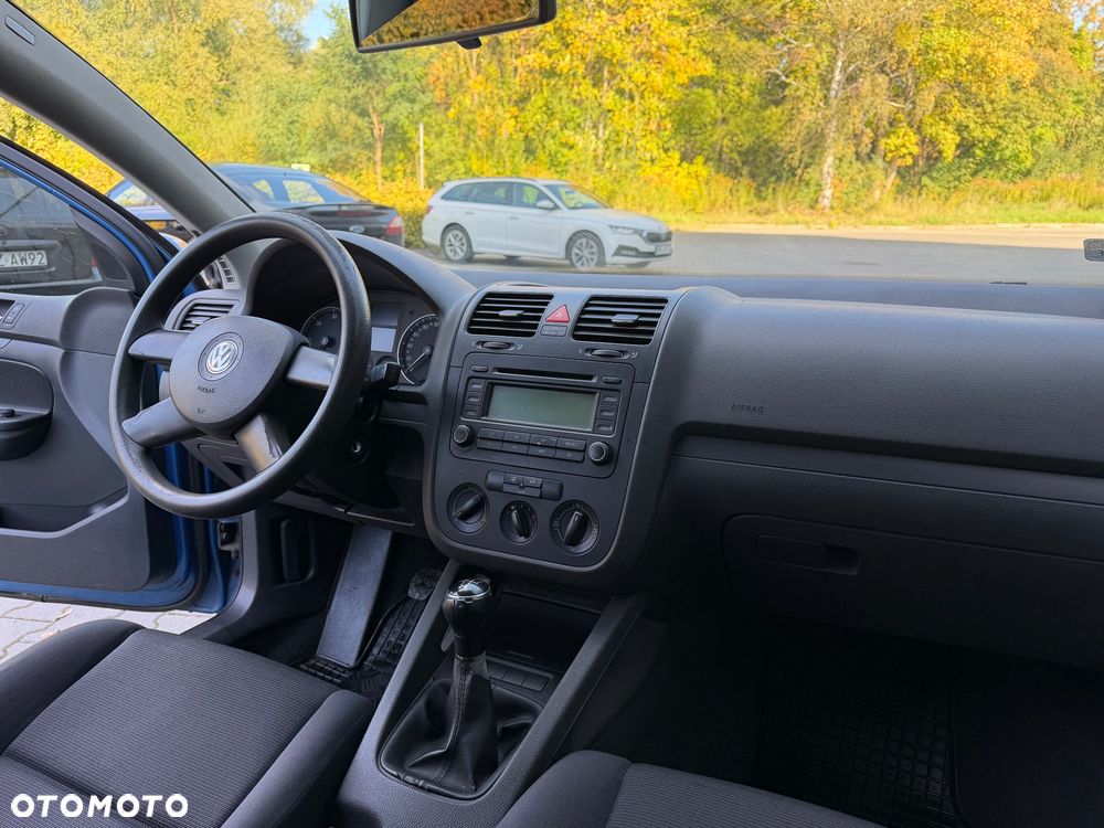 Volkswagen Golf - 16