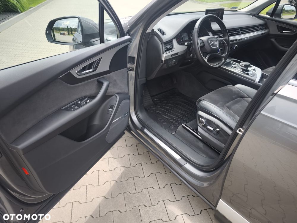 Audi Q7 - 11