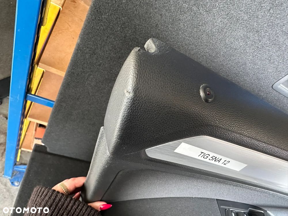 Tapicerka boczek drzwi lewy przód VW Tiguan II 5NA 5NB867011 - 6
