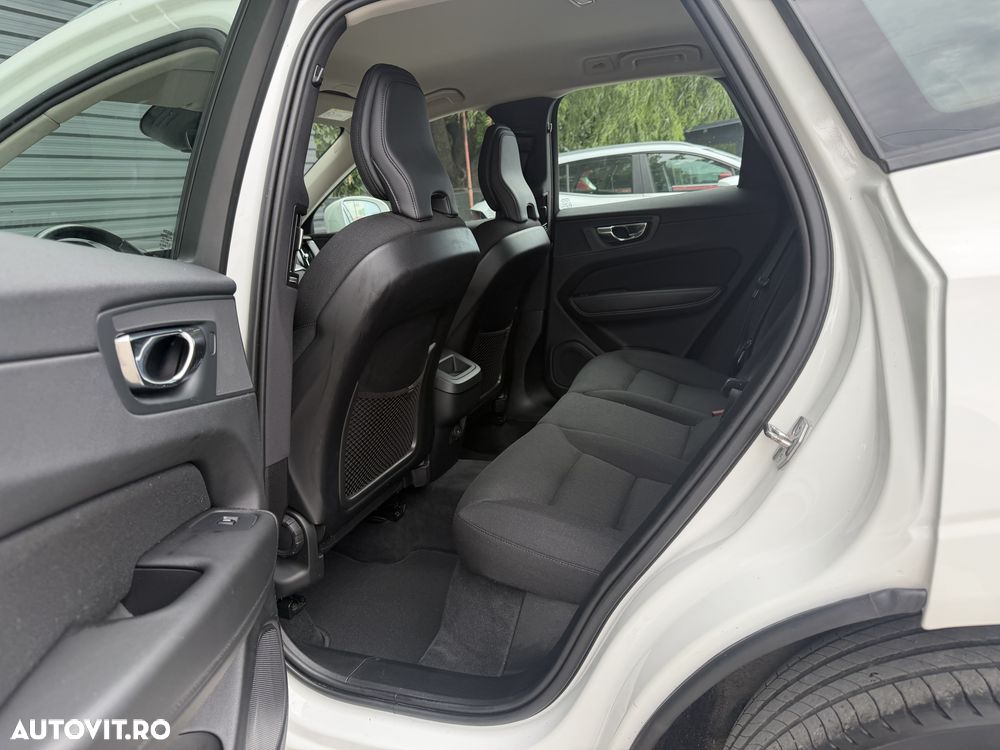 Volvo XC 60 B4 D Geartronic Momentum Pro - 14
