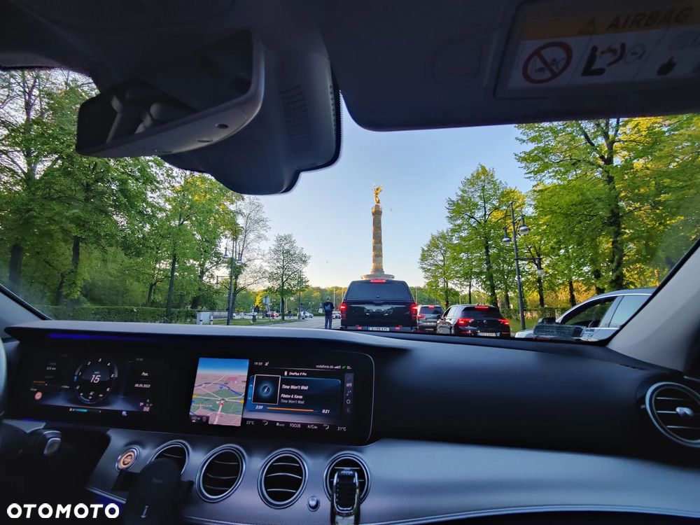 Mercedes-Benz Klasa E 220 d 9G-TRONIC - 14