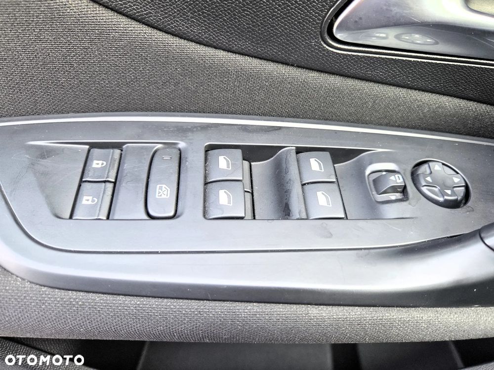 Peugeot 308 1.2 PureTech Active S&S - 16