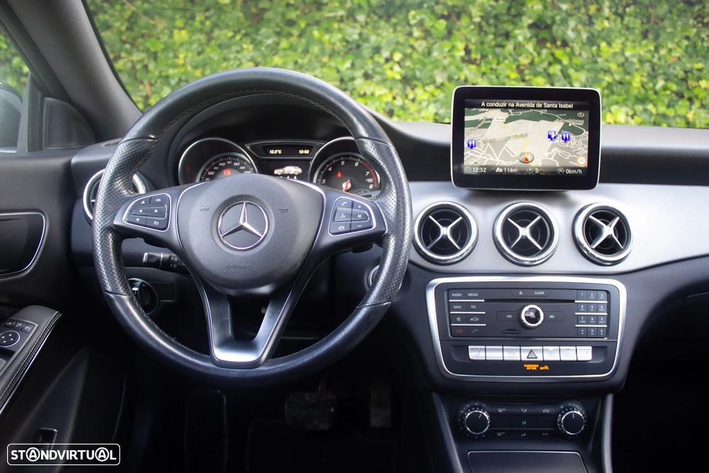 Mercedes-Benz CLA 180 7G-DCT UrbanStyle Edition - 14