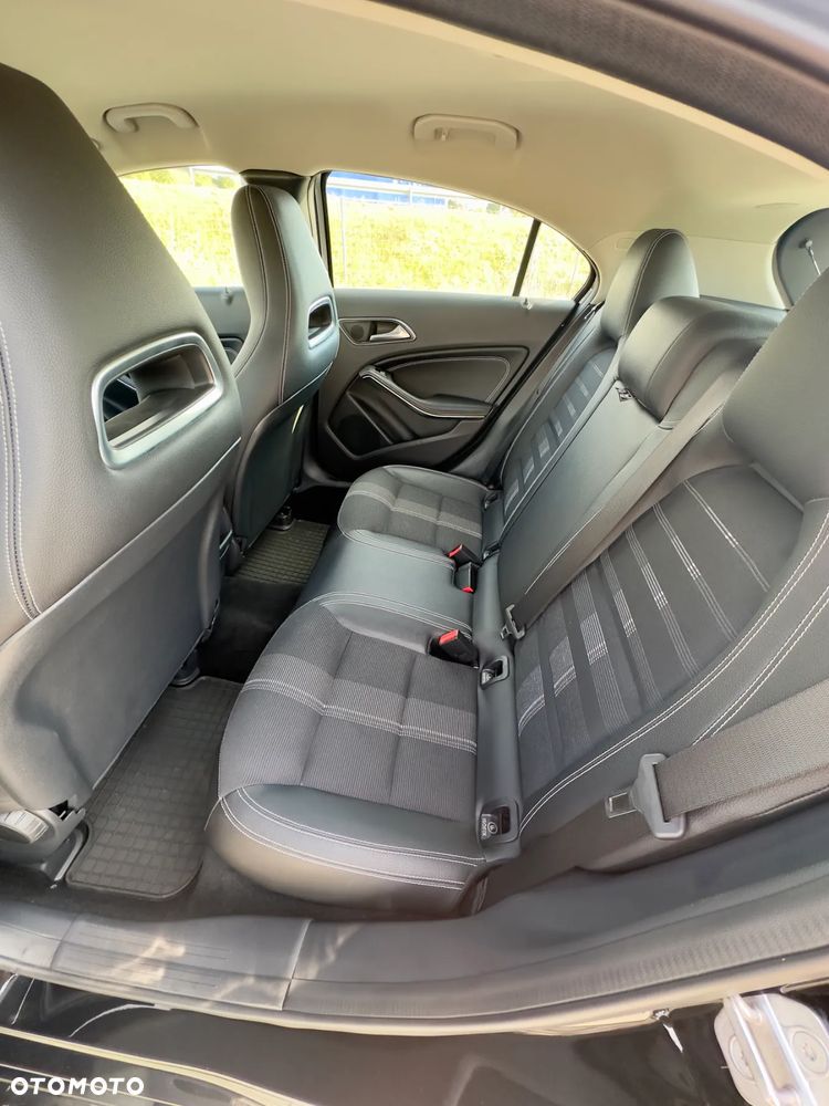 Mercedes-Benz Klasa A 180 d 7G-DCT - 10