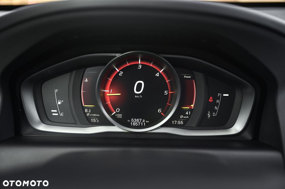 Volvo XC 60 D4 Drive-E Momentum - 30