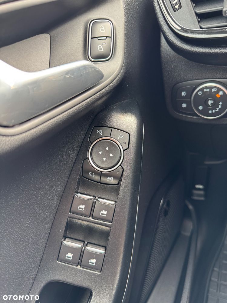 Ford Fiesta 1.0 EcoBoost STart-Stop Titanium - 28