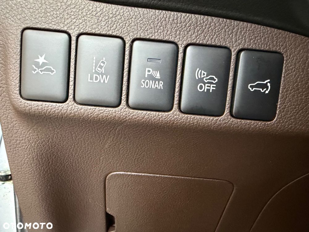 Mitsubishi Outlander Intense + - 19