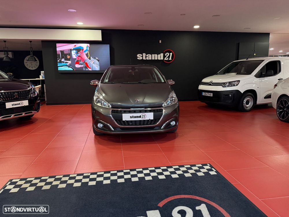 Peugeot 208 1.2 PureTech Signature - 4