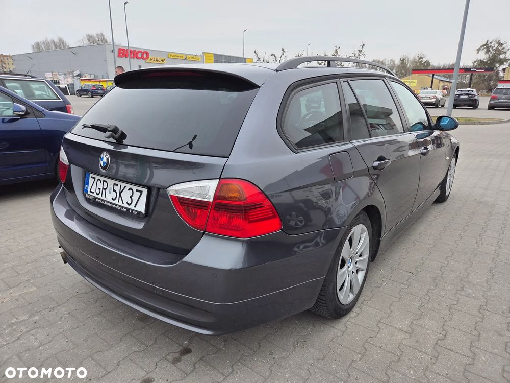 BMW Seria 3 - 28