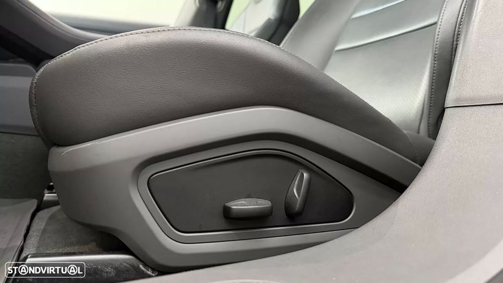 Porsche Taycan Sport Turismo Standard - 13