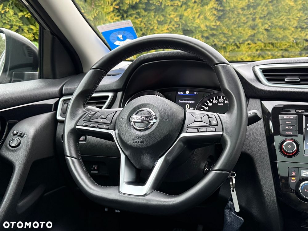 Nissan Qashqai 1.3 DIG-T N-WAY - 28