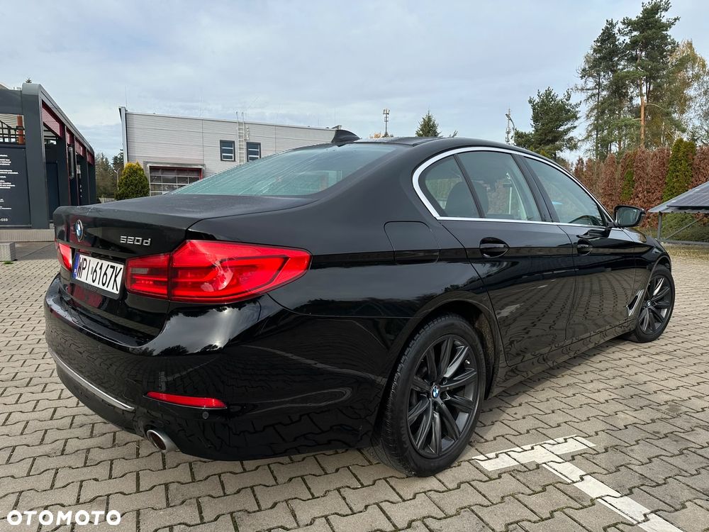 BMW Seria 5 520d xDrive Luxury Line - 27
