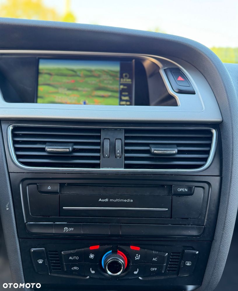 Audi A4 Avant - 32