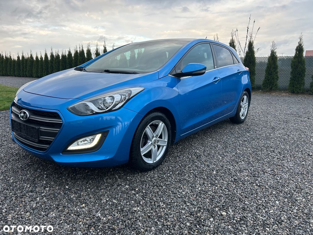 Hyundai i30 blue 1.6 GDI Passion - 3