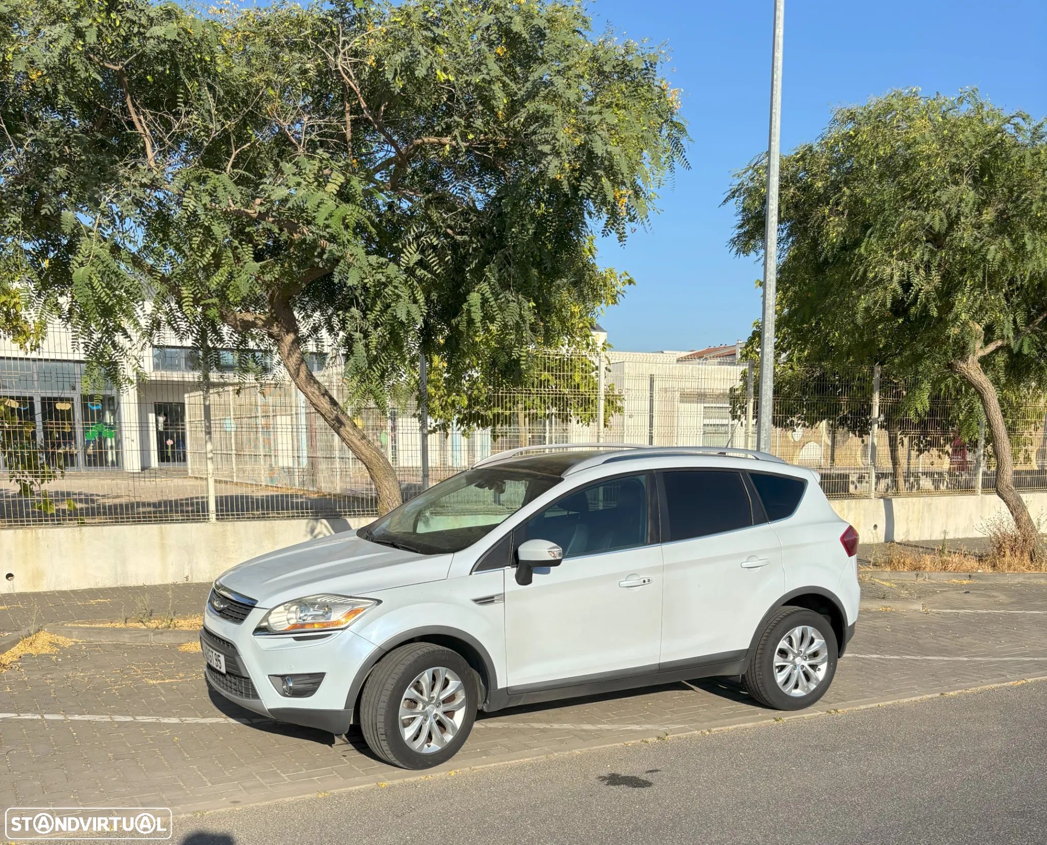 Ford Kuga 2.0 TDCi Titanium - 1