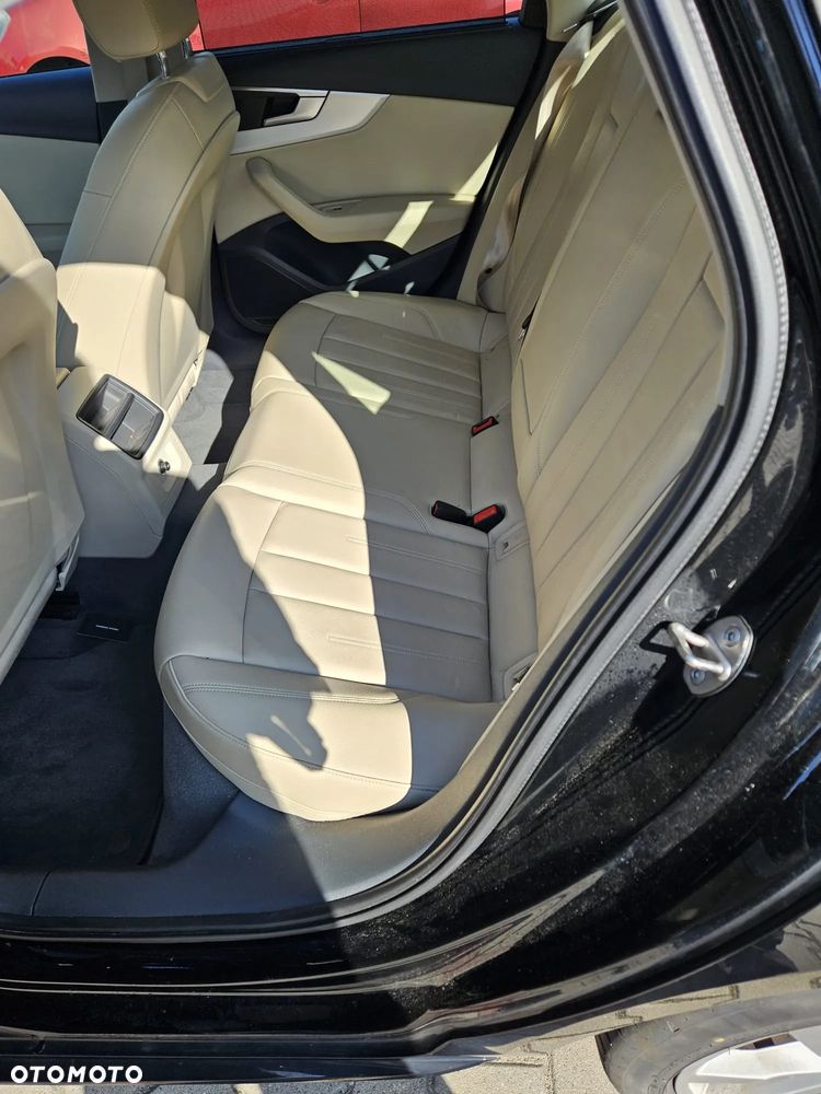 Audi A4 Limousine - 9