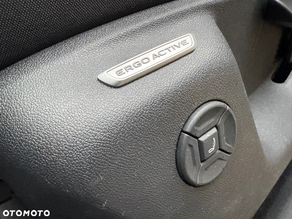 Volkswagen Tiguan - 24