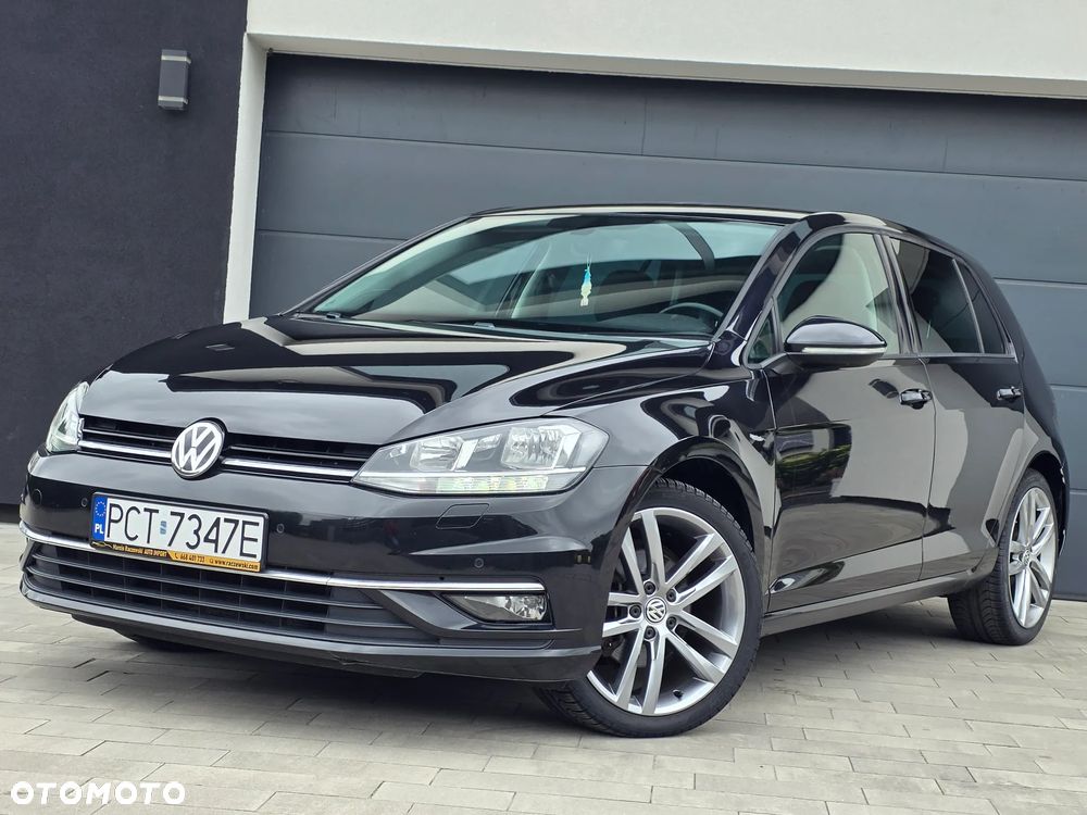 Volkswagen Golf - 1