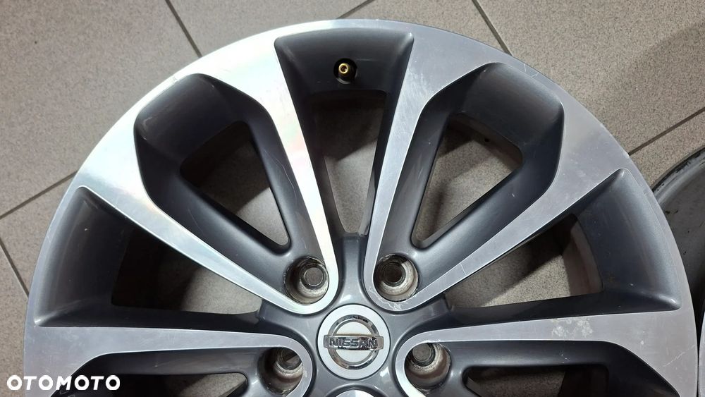 Felgi Aluminiowe 18 Nissan Qashqai 5x114.3 ET 40 - 13
