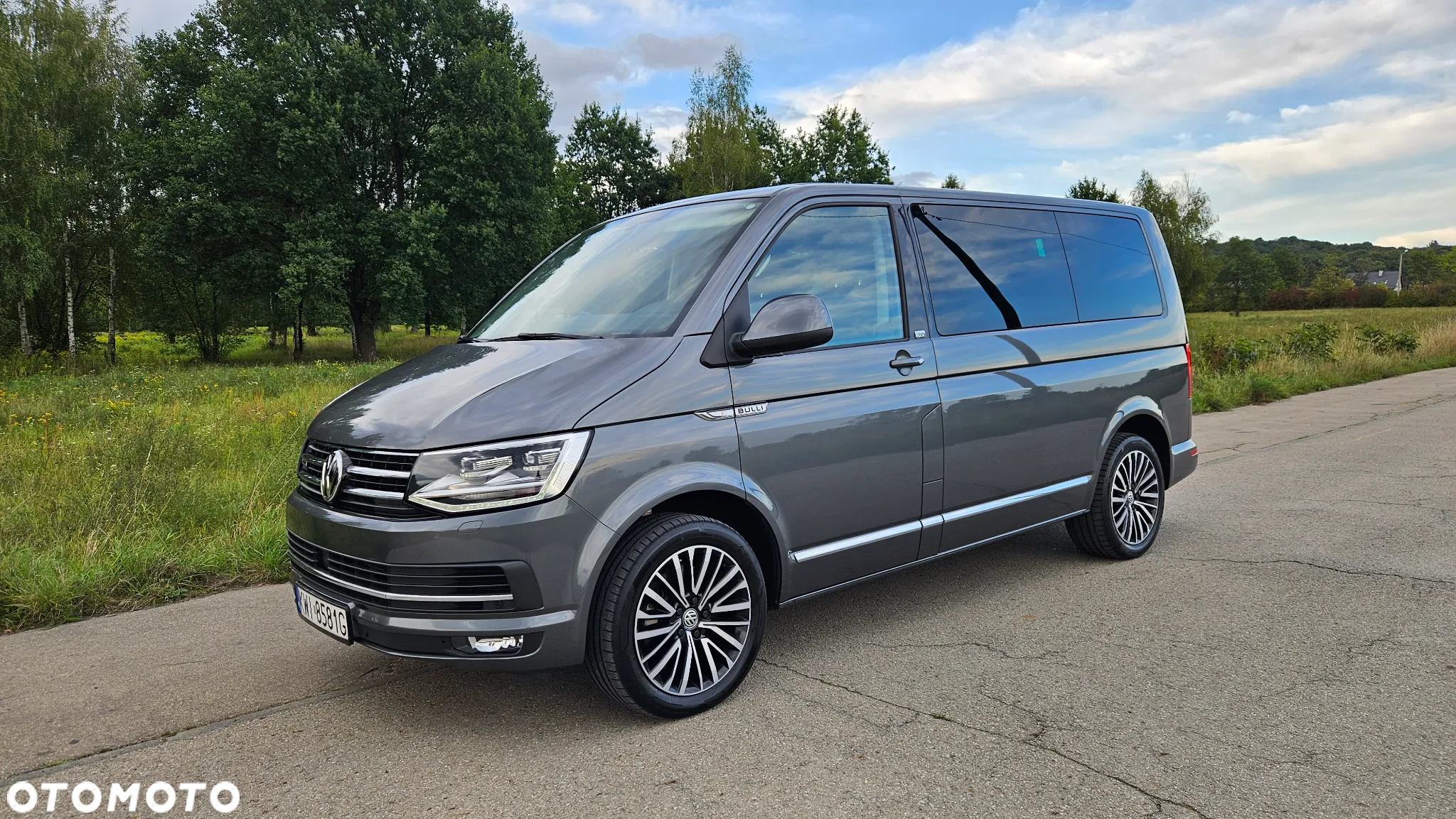 Volkswagen Multivan 2.0 TDI L1 70 Years Bulli 4Motion DSG - 4