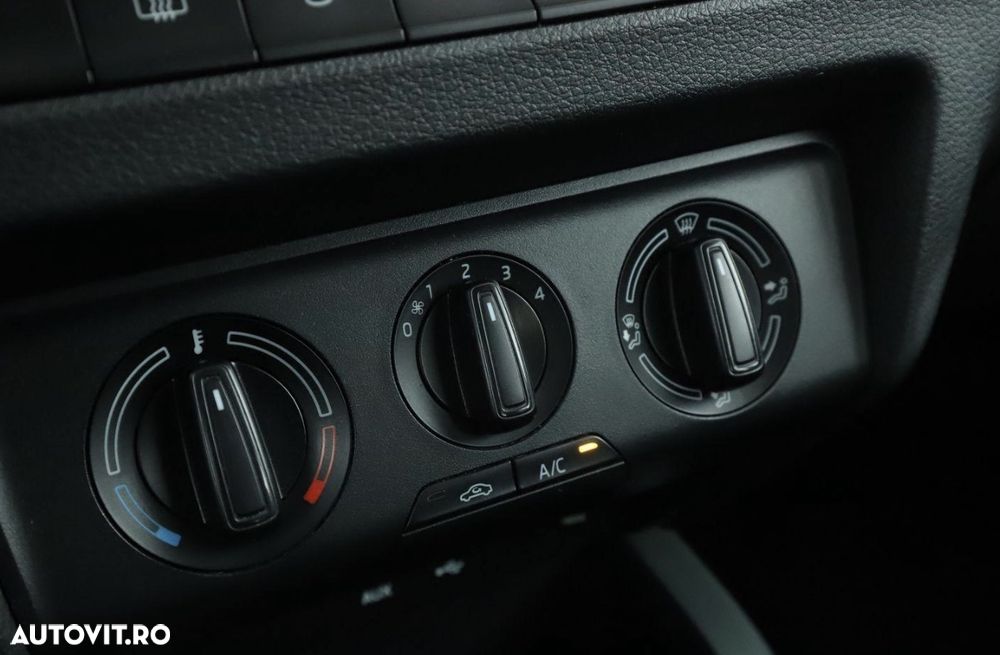 Skoda Fabia 1.0 MPI Ambition - 16