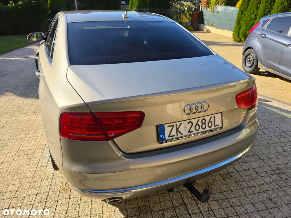 Audi A8 - 7