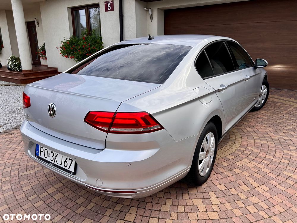 Volkswagen Passat - 29