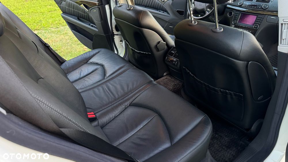Mercedes-Benz Klasa E 500 7G-TRONIC Avantgarde - 37