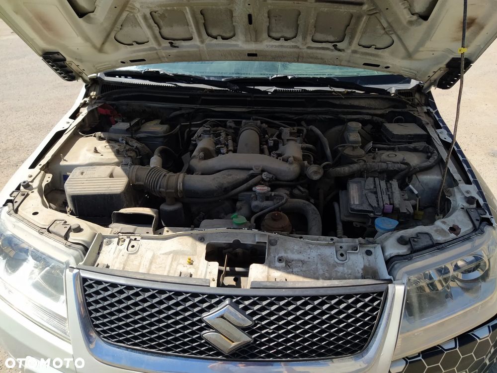 Suzuki Grand Vitara 2.7 V6 - 2